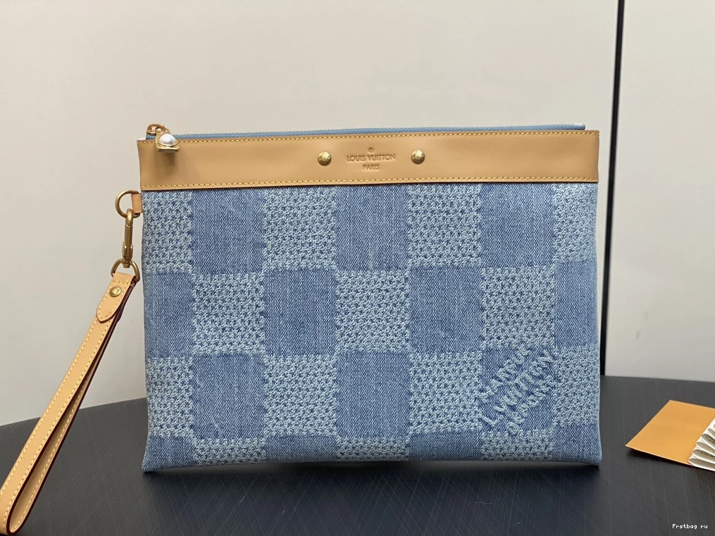 First bag ru VUITTON POCHETTE LOUIS TO-GO-30*21.5*2cm 0712